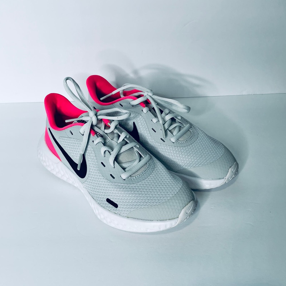 Nike Revolution 5 Gray Pink Athletic Shoe New 5Y 6.5
